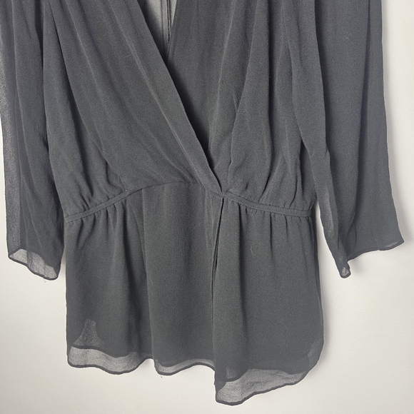 Aritzia Babaton Alexander Silk Top - Picture 4 of 9